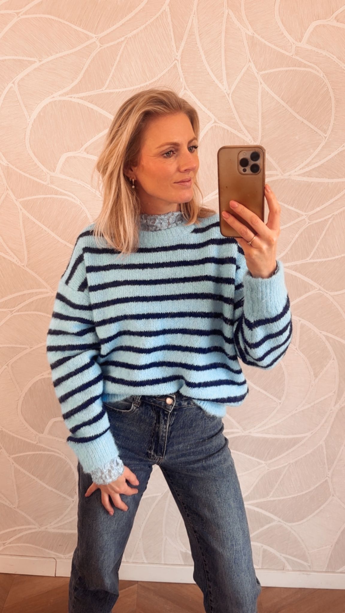 Sky Stripe Knit Trui – Blauw