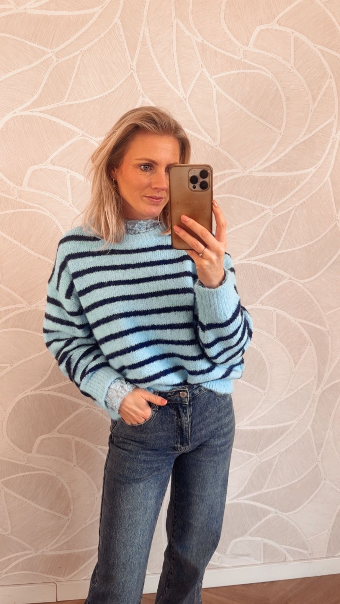 Sky Stripe Knit Trui – Blauw
