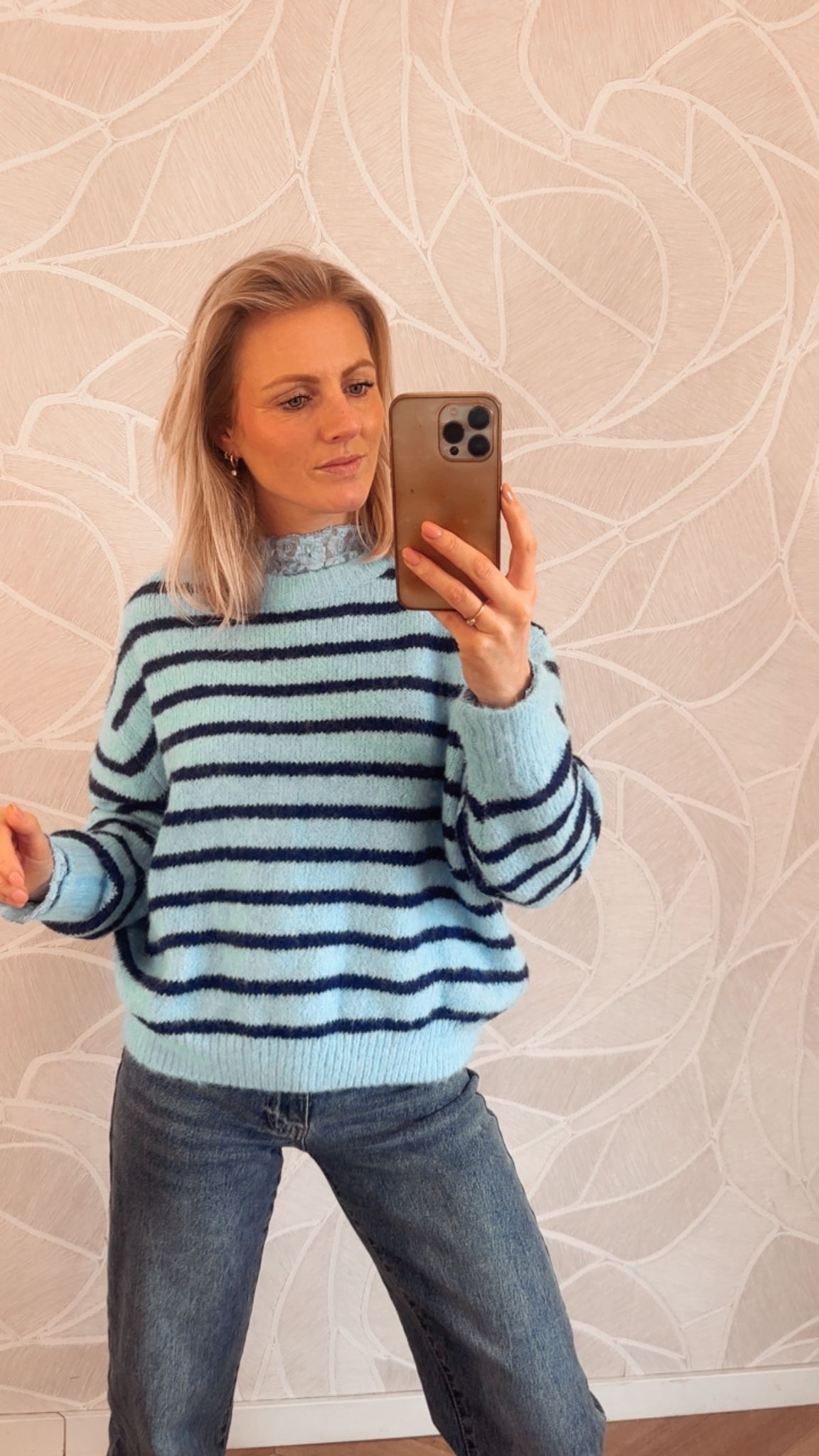 Sky Stripe Knit Trui – Blauw